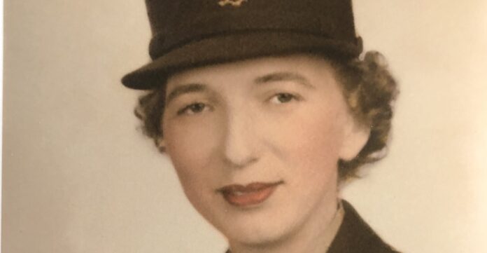 Helen_Freudenberger_Holmes_1942