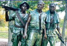 The Vietnam Veterans Memorial Brings People Together to Pay Respects to Fallen